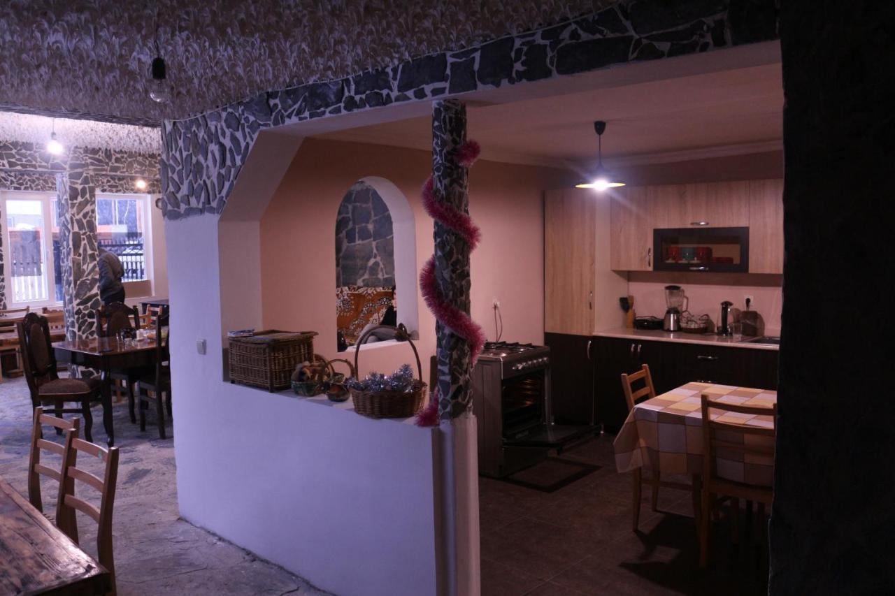 Inga Jafaridze Guesthouse Pele Mestia Exterior photo